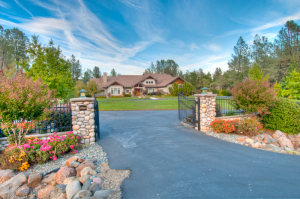 15320 MIDDLETOWN PARK, Redding, California Homes & Land - Real Estate
